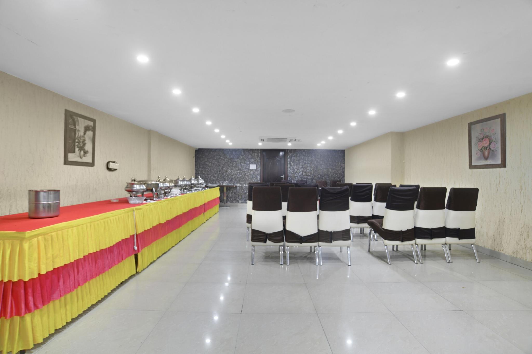 Super Townhouse Divya Palace 13/69