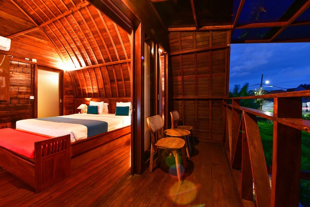The Lumbung Wood Villa 17/39