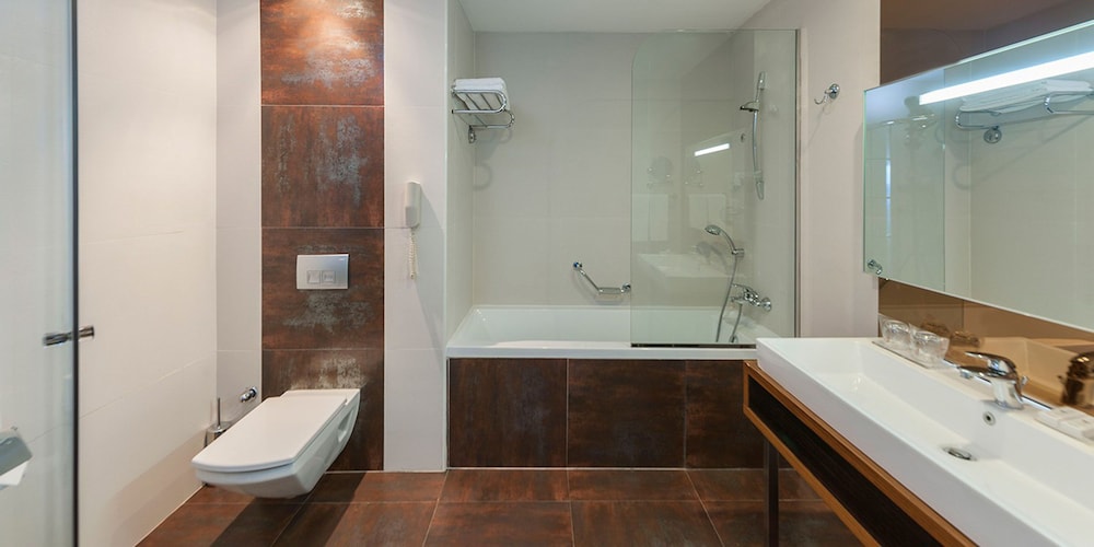 Noah's Ark Deluxe Hotel and SPA 47/50