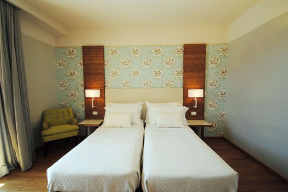 Hotel Eden 17/66