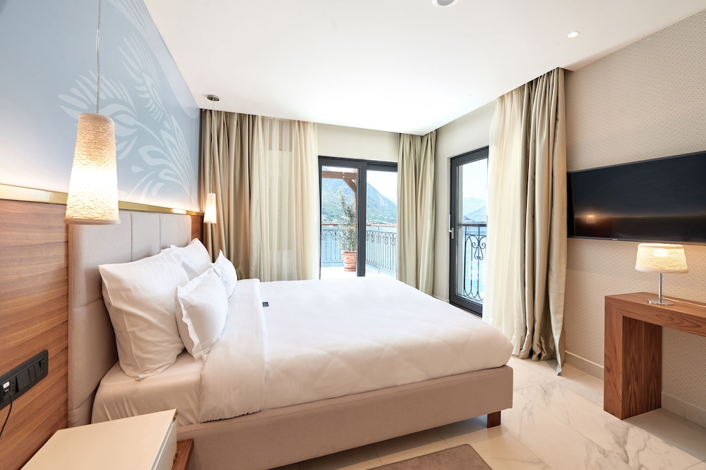 Huma Kotor Bay Hotel & Villas 13/79