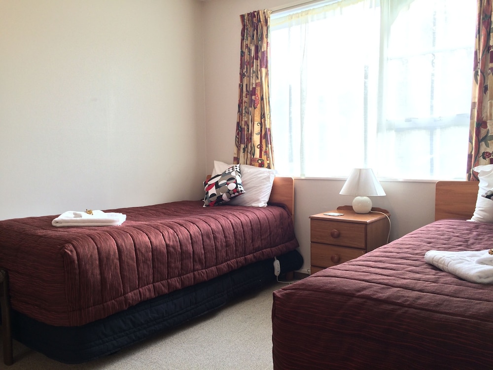 Earnslaw Motel 18/39