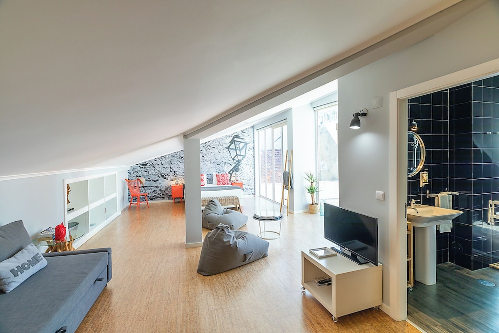 Emporium Lisbon Suites 24/50