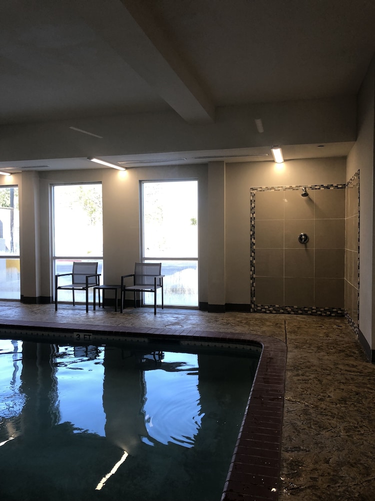 Wingate By Wyndham Corpus Christi 44/47