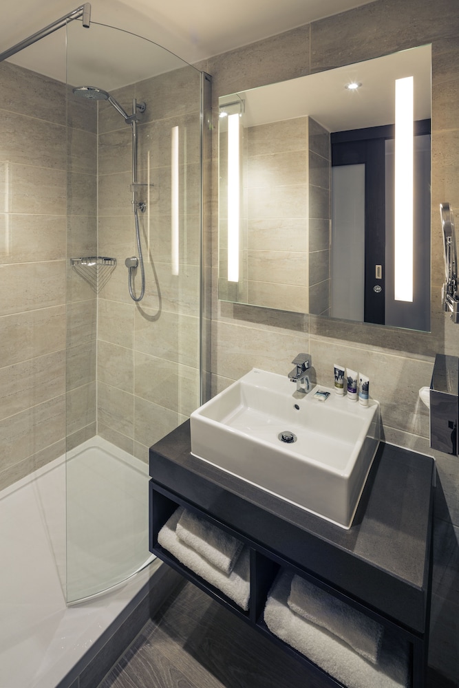 Mercure Edinburgh Haymarket 33/76