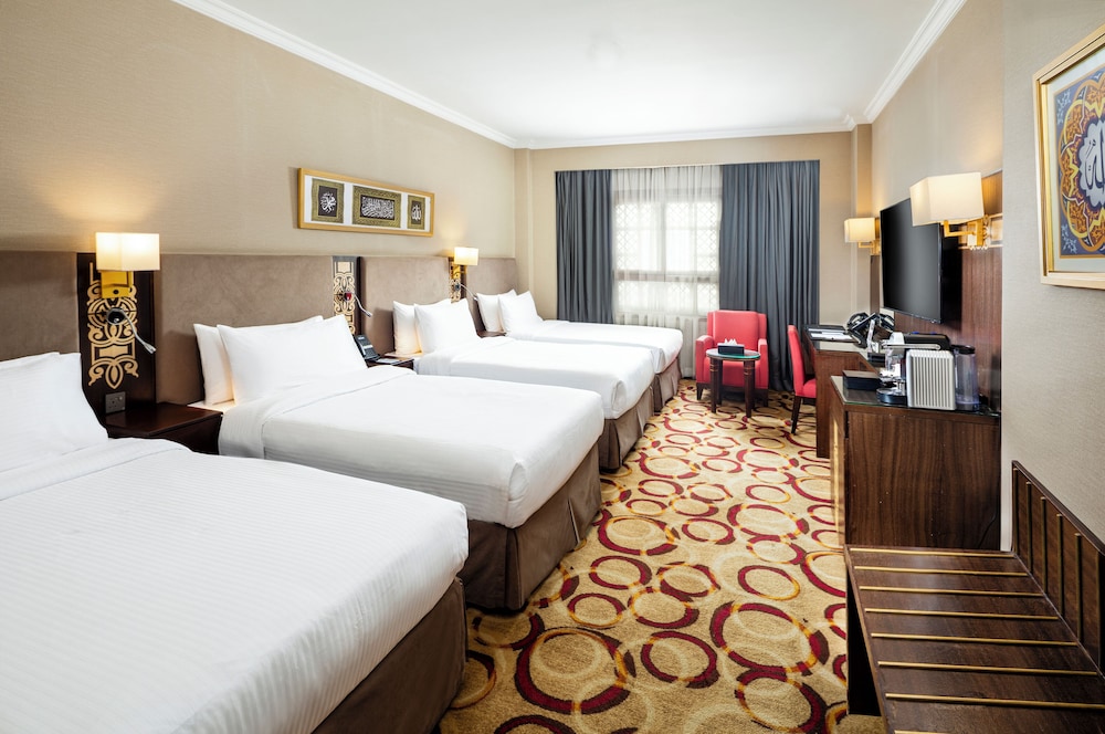 SUPERIOR, MULTIPLE BEDS, CITY VIEW