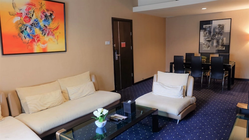Swiss-Belhotel Silae Palu 38/73