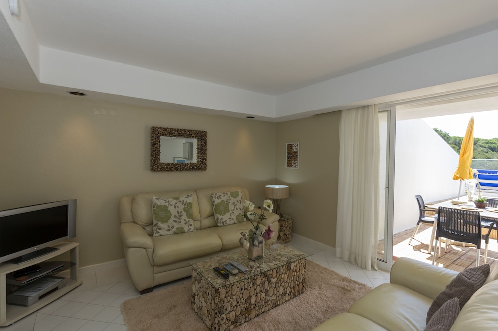 Rocha Brava Village Resort 46/77