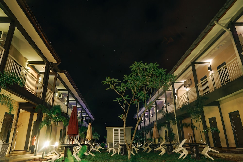 Destini Akef Villa 4/66