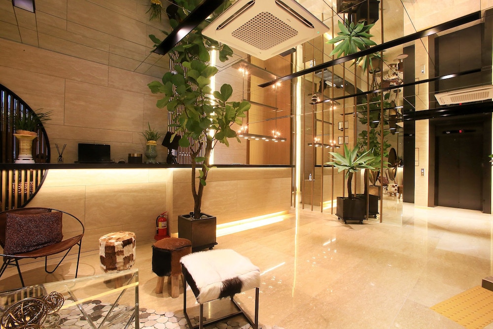 Forestar Hotel 7/52
