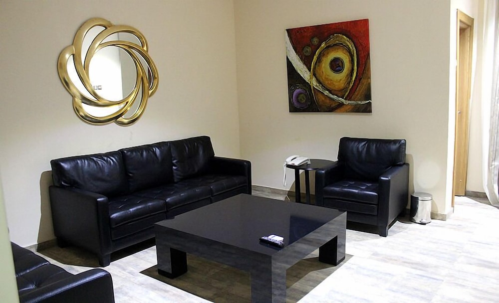 Ellyxville Hotels 27/39