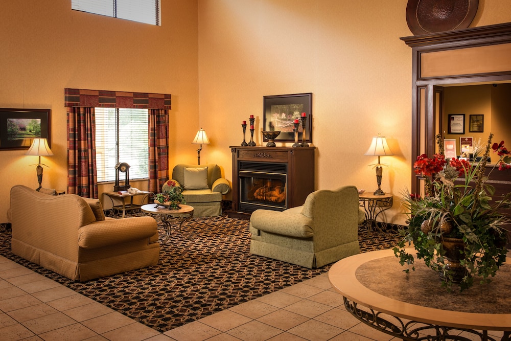 Comfort Suites Prestonsburg West KY 25/38