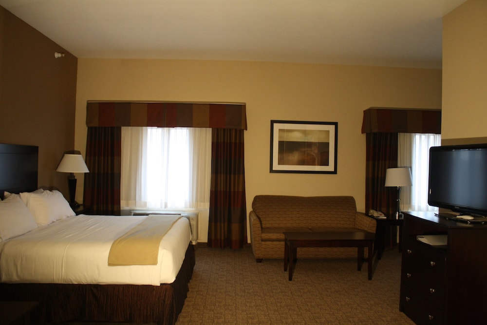 Holiday Inn Express Hotel And Suites Bridgeport 18/50