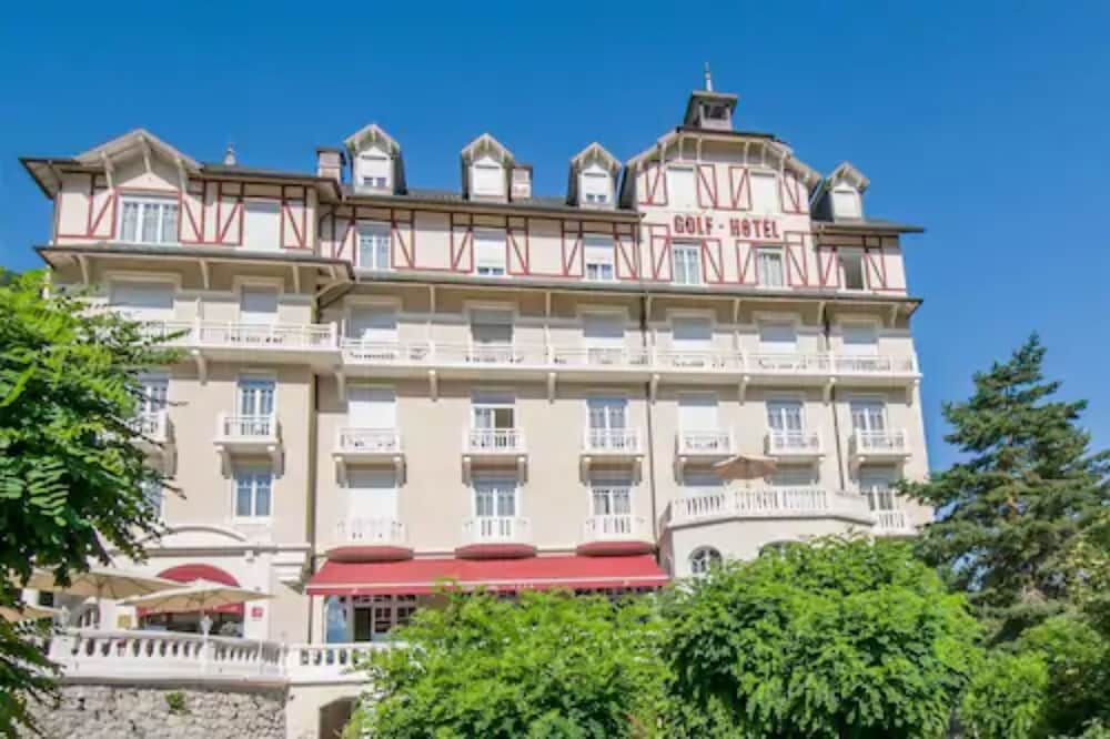 Golf Hotel 3/50
