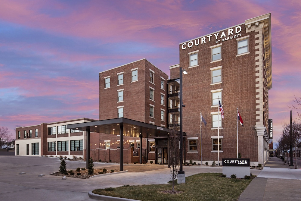 Courtyard By Marriott Cape Girardeau Downtown 1/42