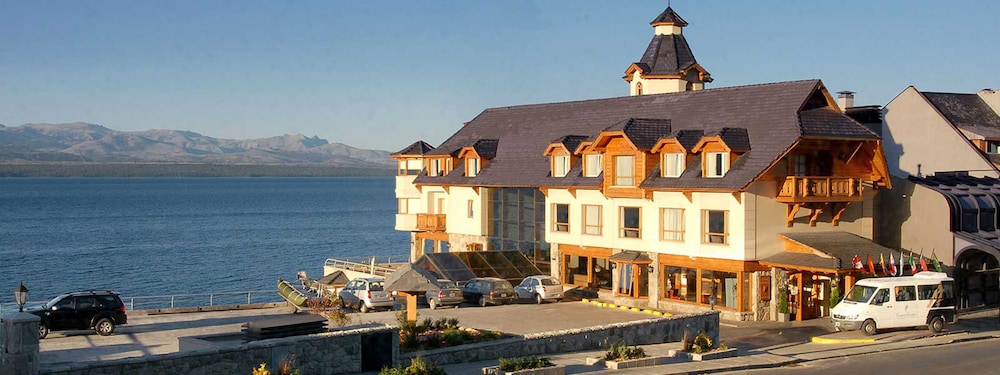 Cacique Inacayal Lake & Spa Hotel 2/50