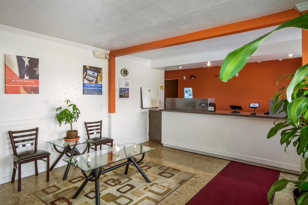 Motel6 Rossford, OH 6/54