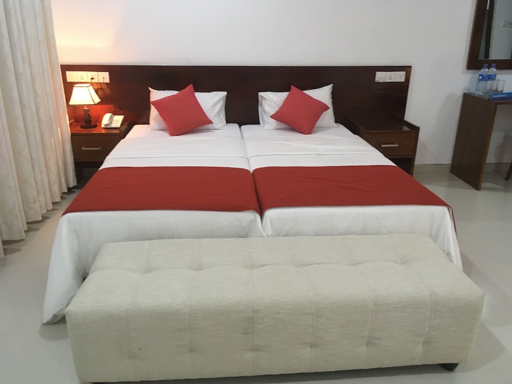 My City Hotel 25/50