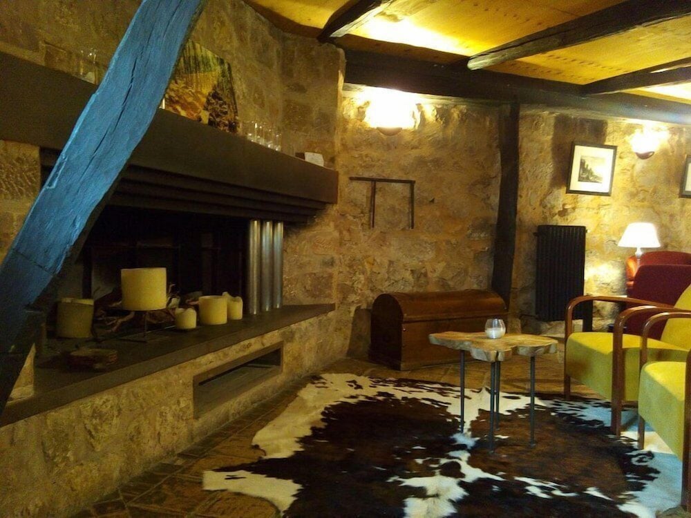 POSADA SANTA MARIA LA REAL 45/75