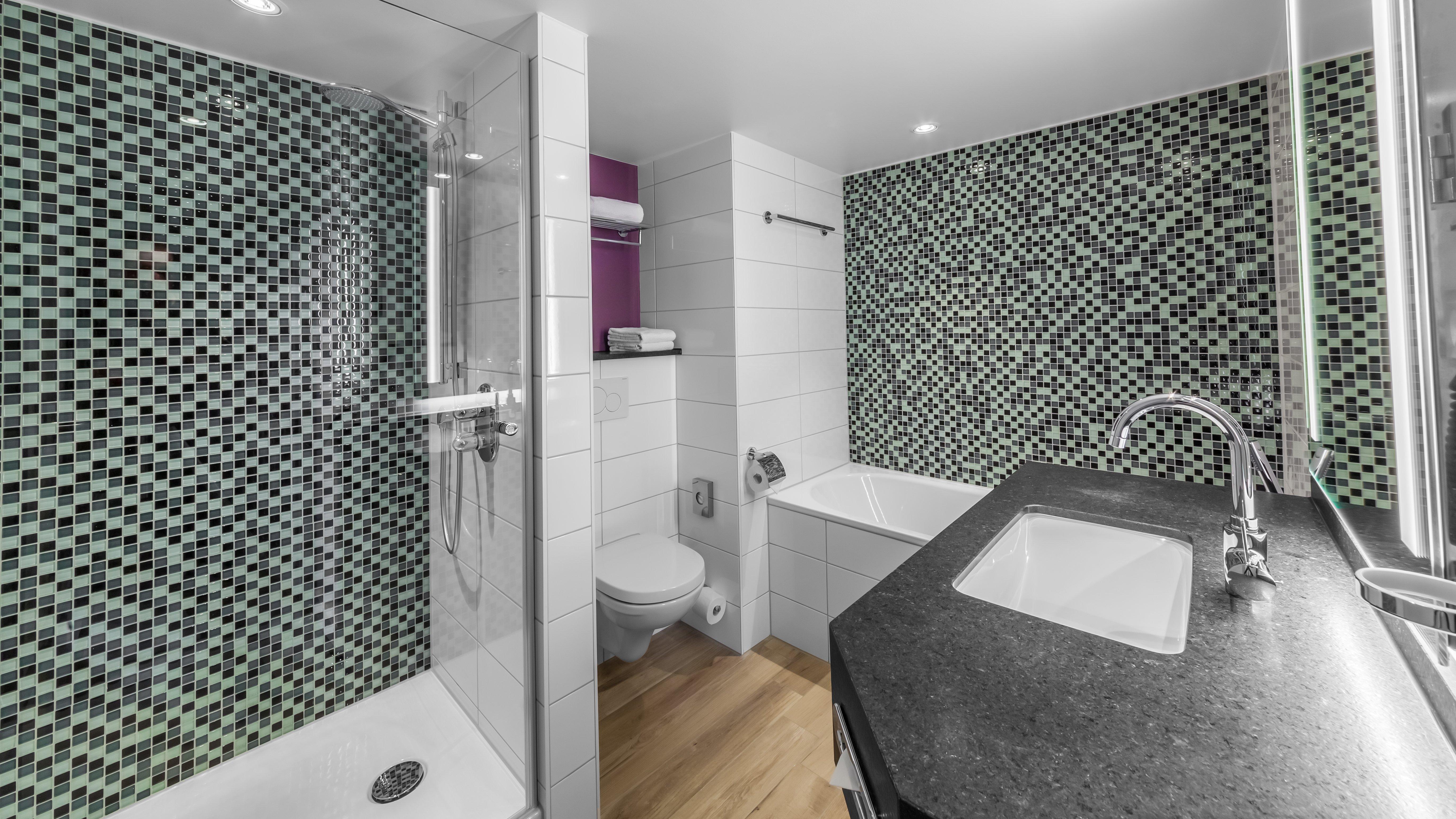 غرفة بريميوم بسرير كينج، Holiday Inn Munich - City Centre 2/2