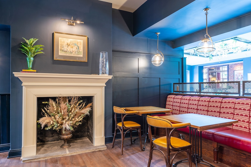 CROWN INN 19/33