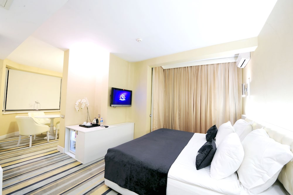 Grand Nora Hotel 13/49