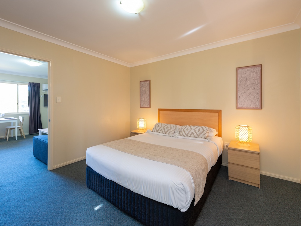2 BEDROOMS, APARTMENT, 2 QUEEN BEDS