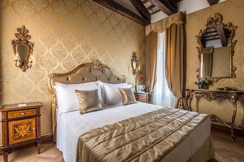 Nani Mocenigo Palace 27/76