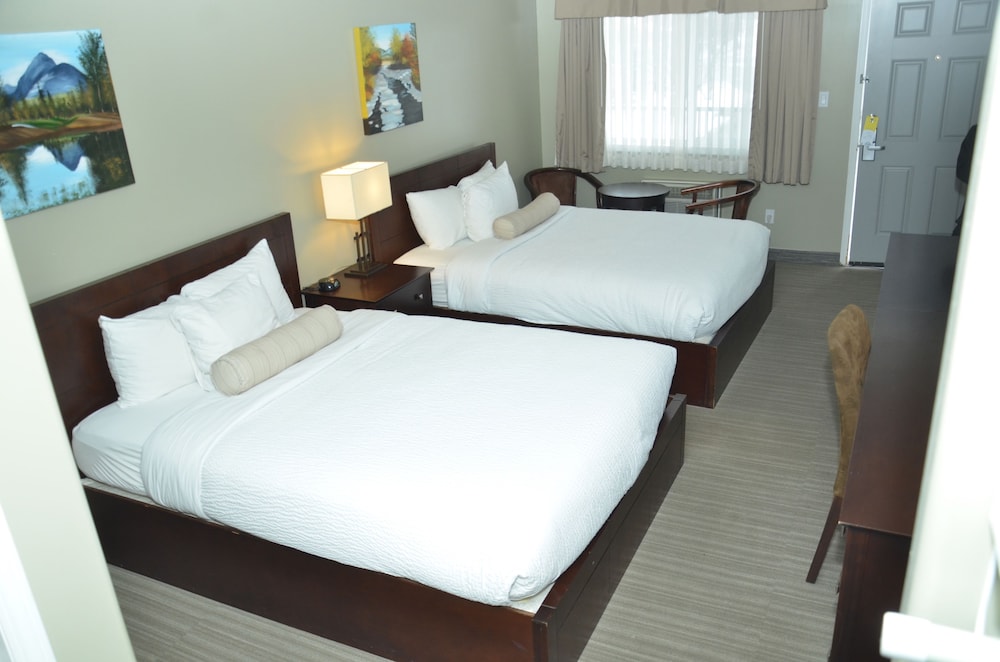 Days Inn By Wyndham Golden 18/41