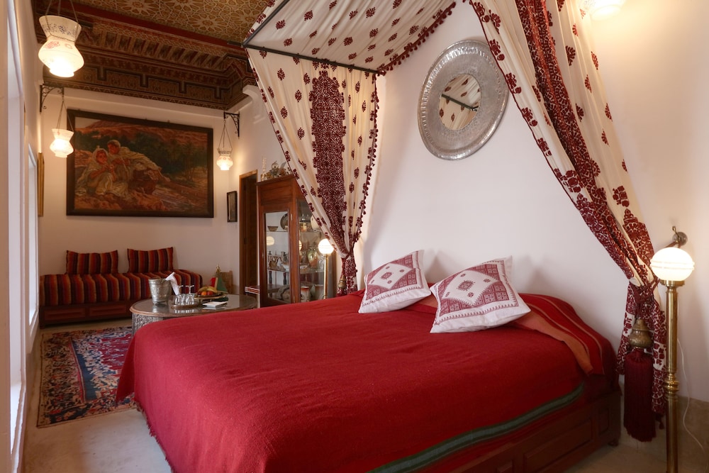 RIAD ZINEB 26/47