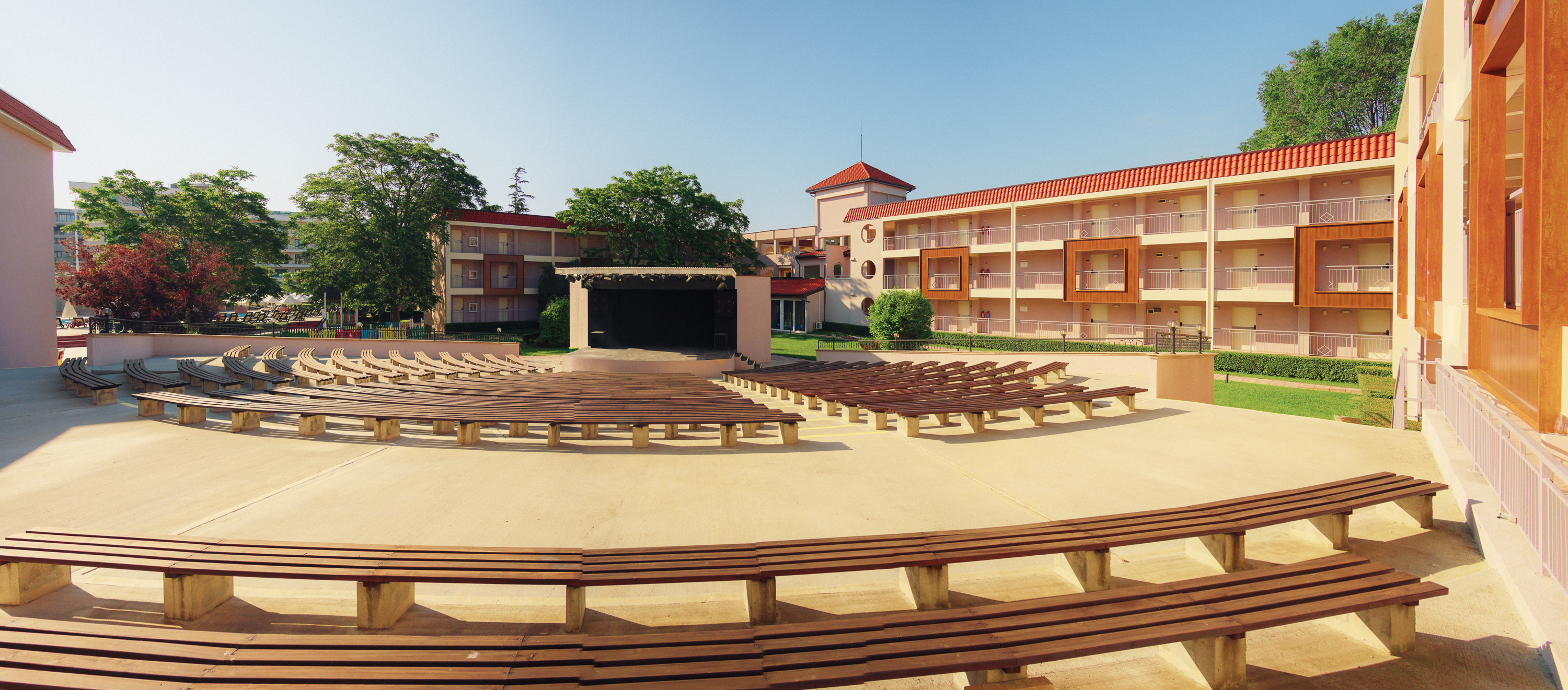 DIT Evrika Beach Club Hotel 9/68