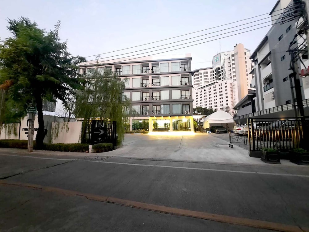 The 9 Residence Hotel 47/50