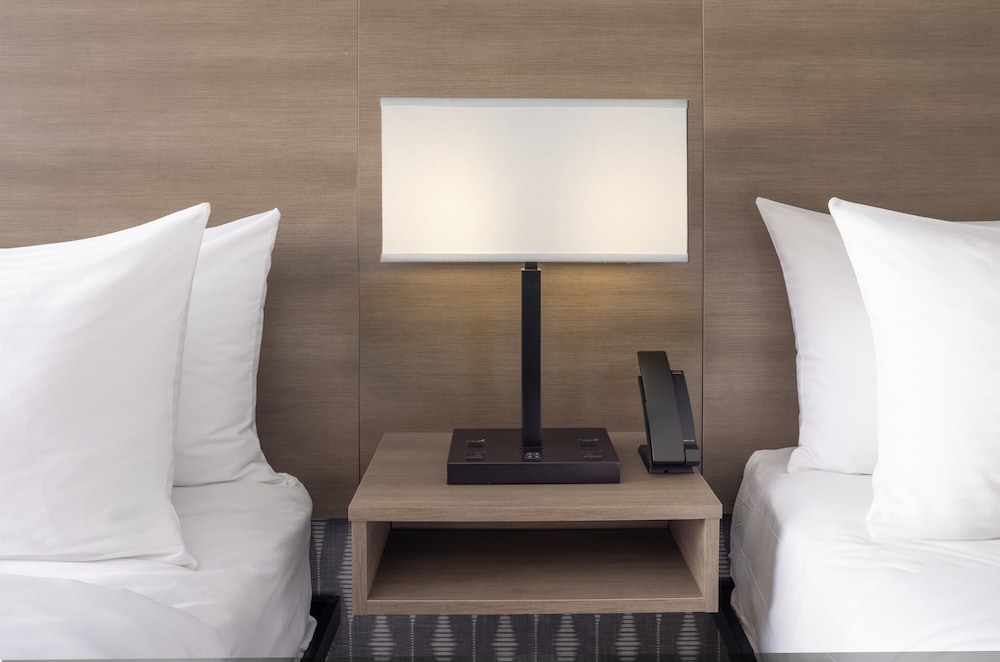 The Midtown Hotel MOD Collection by Sonesta 10/25