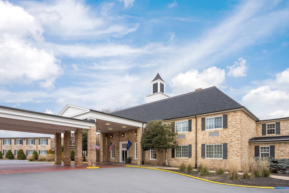 Penn Harris Hotel, Trademark Collection by Wyndham 2/46