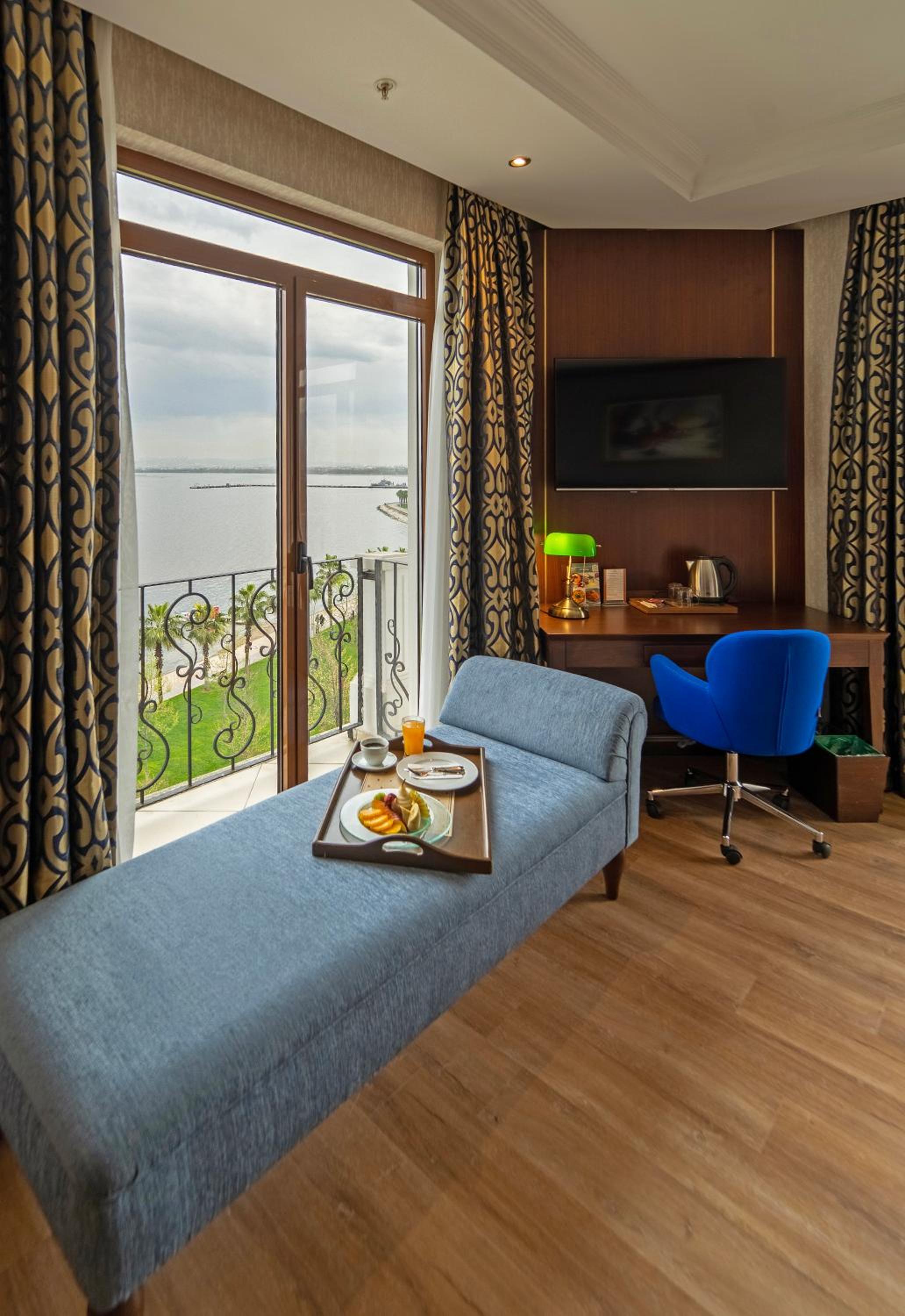 Wellborn King Suite، Wellborn Luxury Hotel 7/9