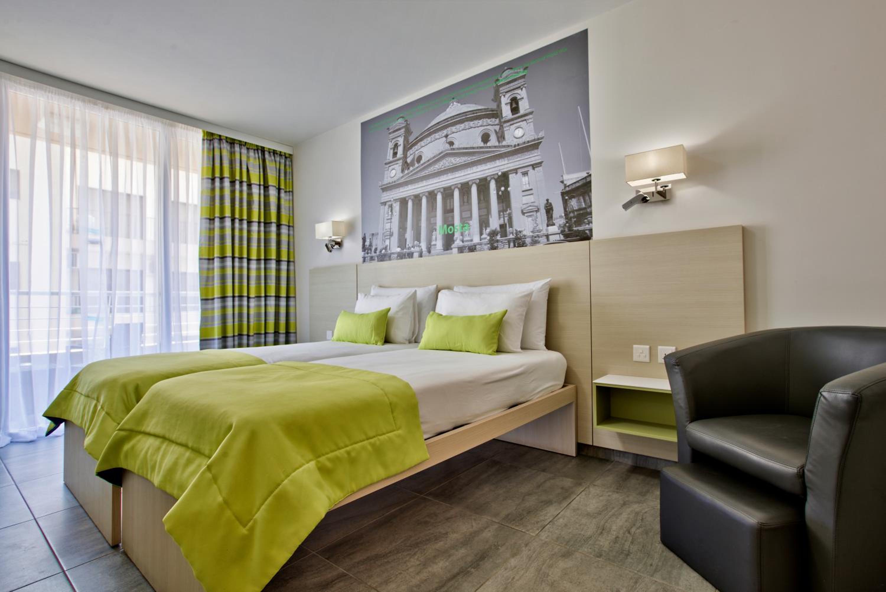 Suite, Twin Beds, Balcony