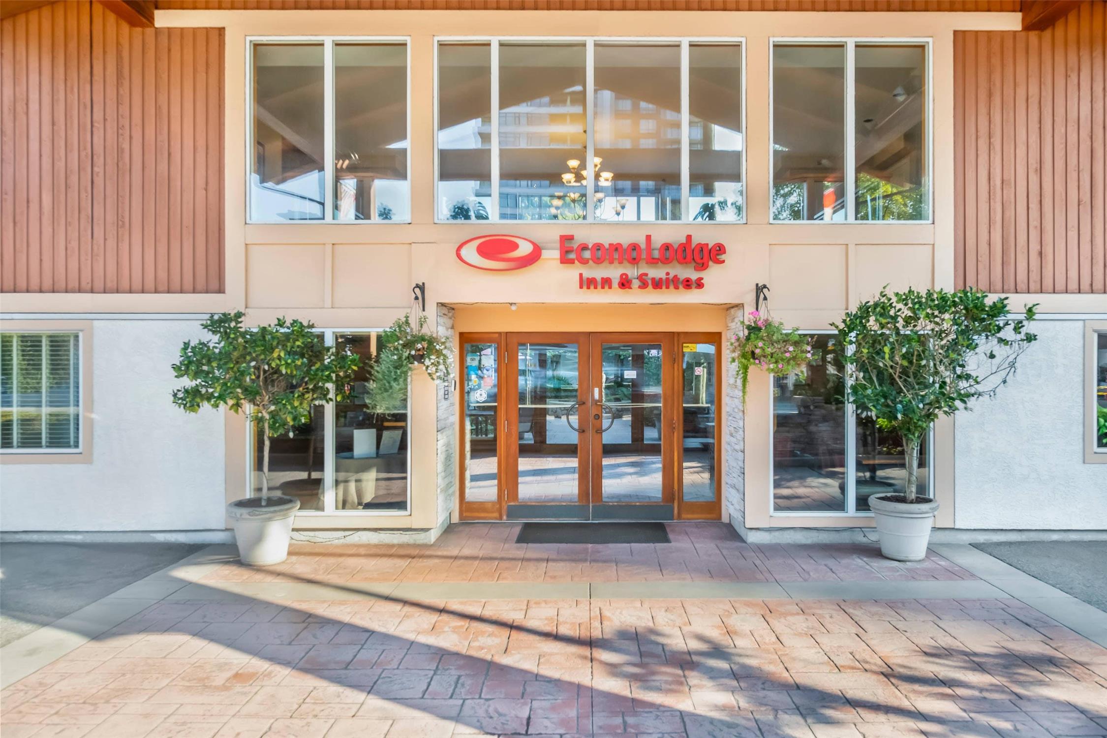 Econo Lodge Inn & Suites North Vancouver 2/52