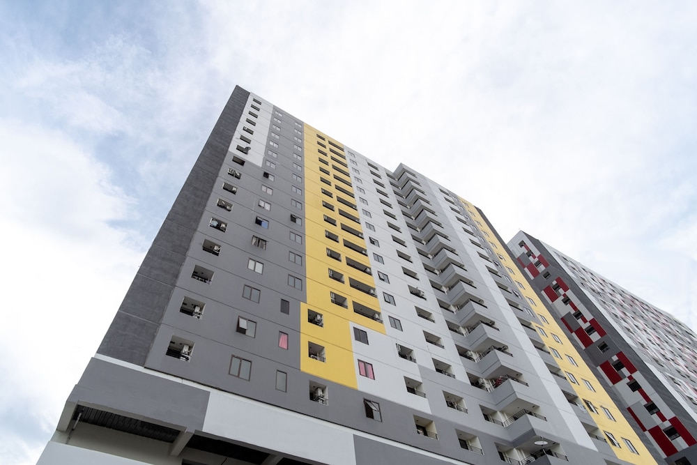 Oyo Flagship 1481 Apartemen Sentraland Medan 3/22
