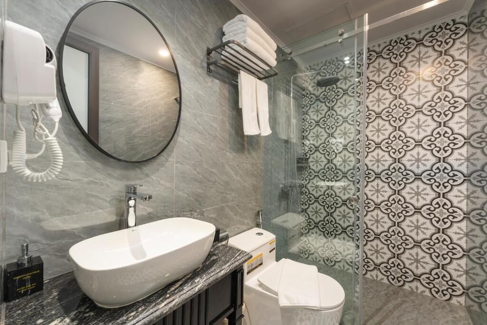 Hanoi Embrace Boutique Hotel 36/39