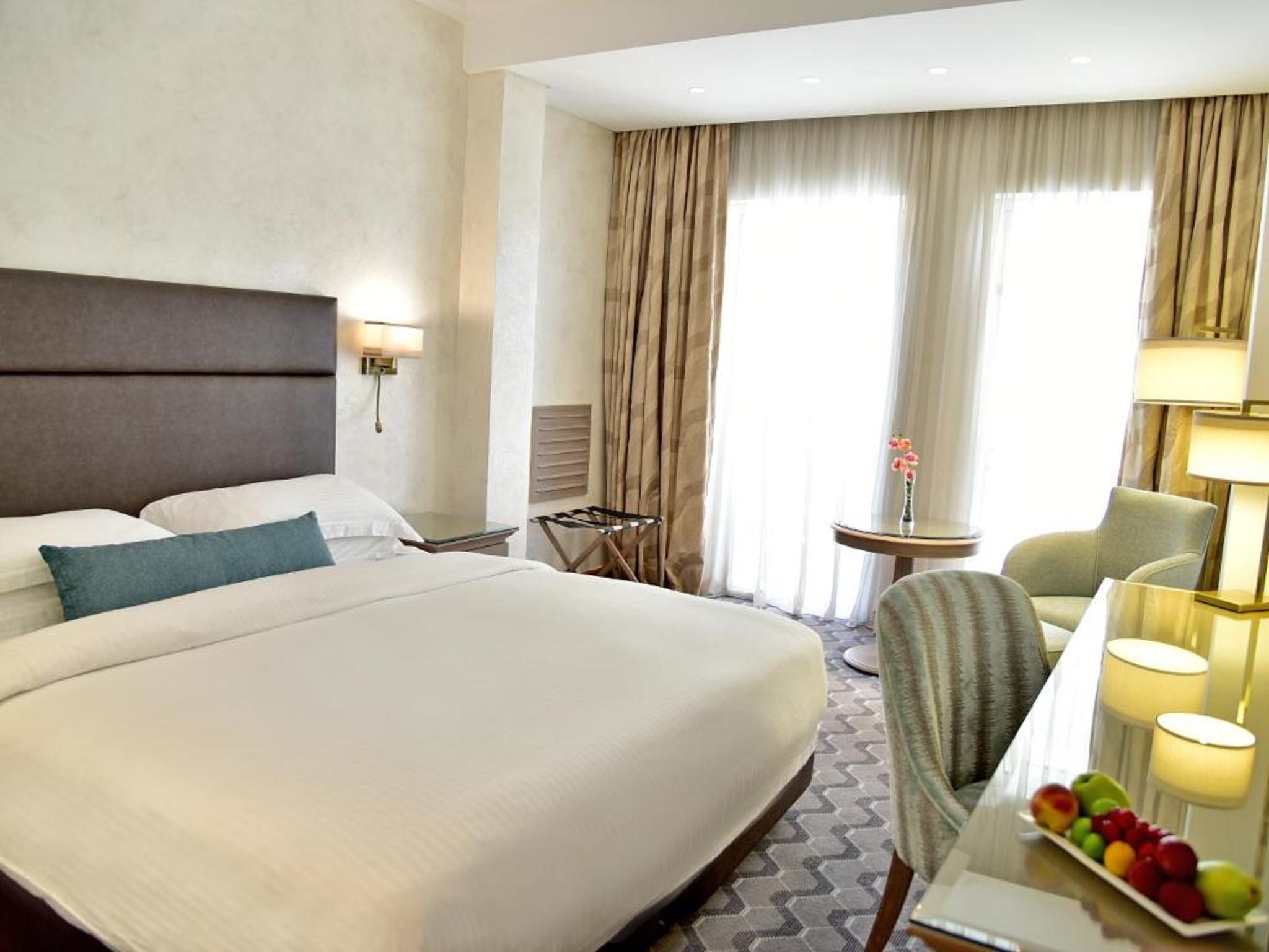Guest Room, Single