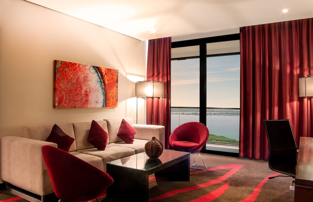 Yas Plaza Mangroves by IHG 56/87