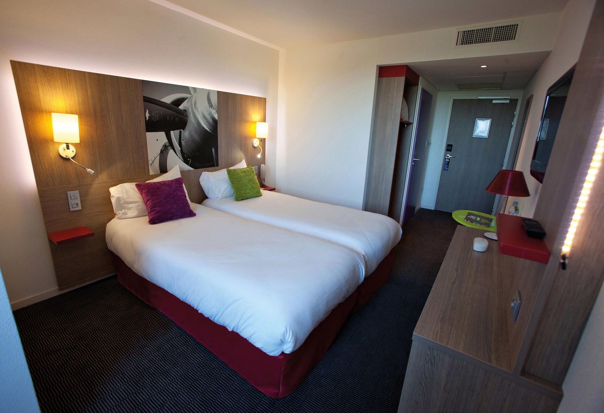 STANDARD, TWIN BEDS