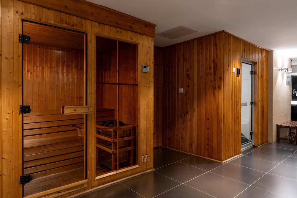 RADISSON BLU HOTEL NAIROBI UPPER HILL 35/77