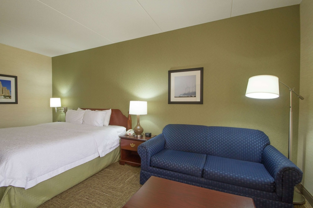 Hampton Inn Buffalo South I 90 9/51