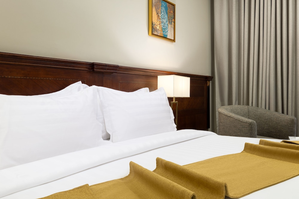 فندق اعمار المنار(Emaar Al Manar Hotel) 30/37