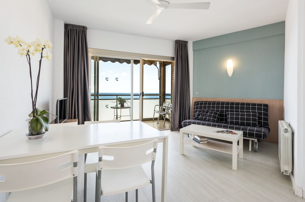 Apartamentos Atlantida 45/70