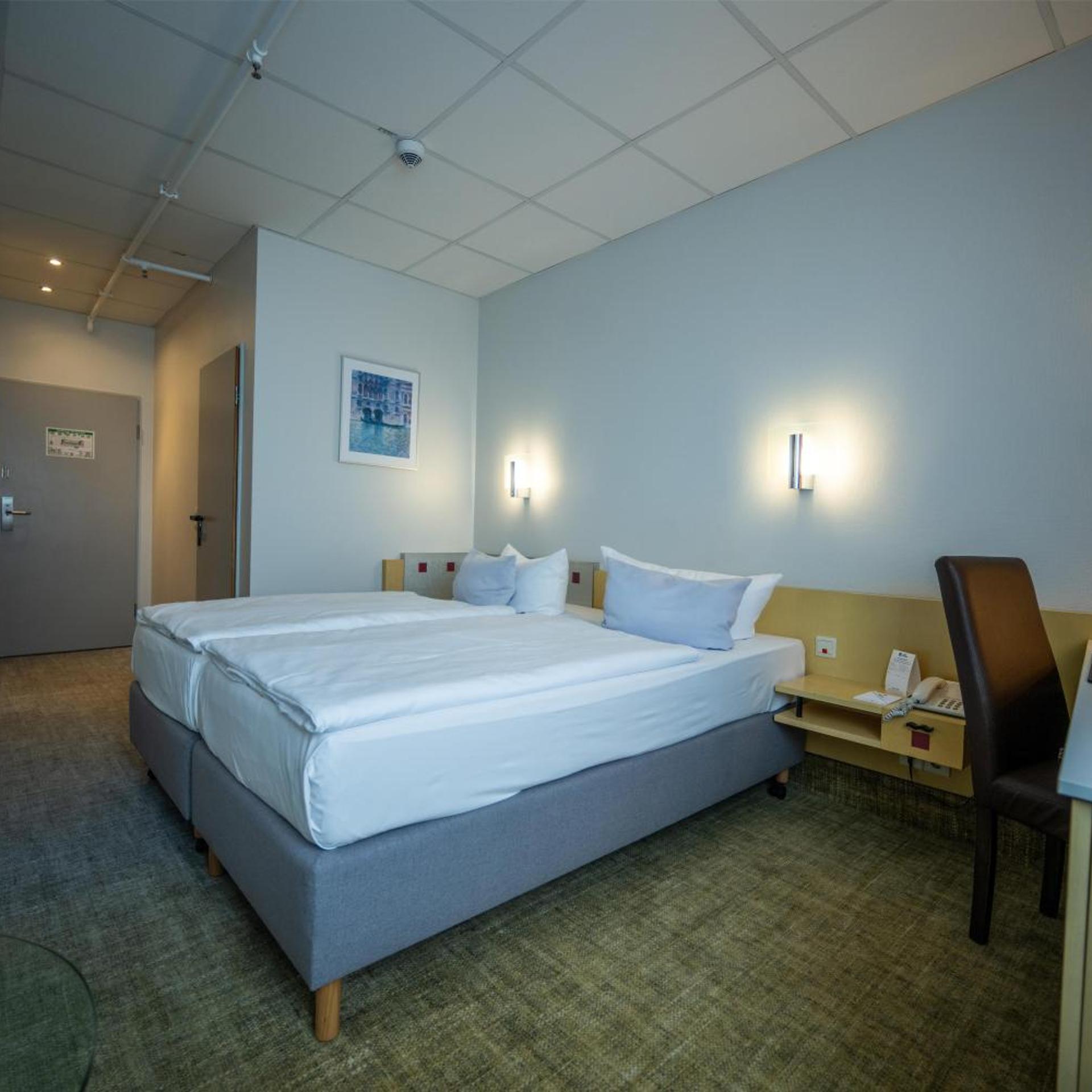 City, Double Bed