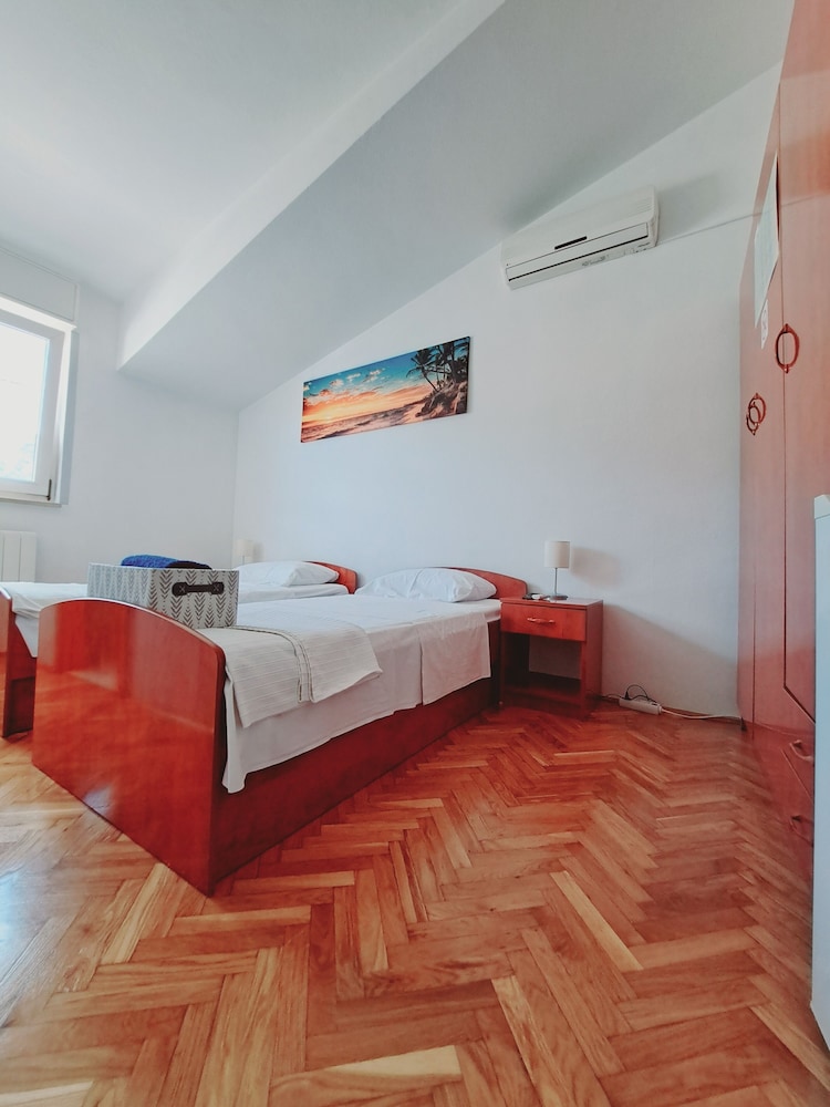 Guesthouse Varnica 16/50