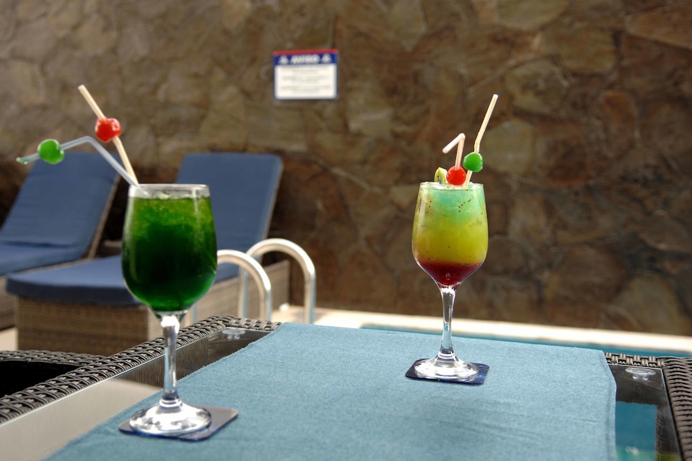 Blue Marlin Hotel 12/50