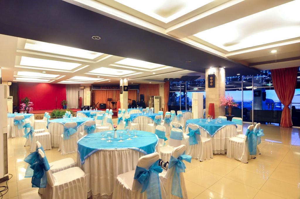 Hotel Candiview Semarang 32/33